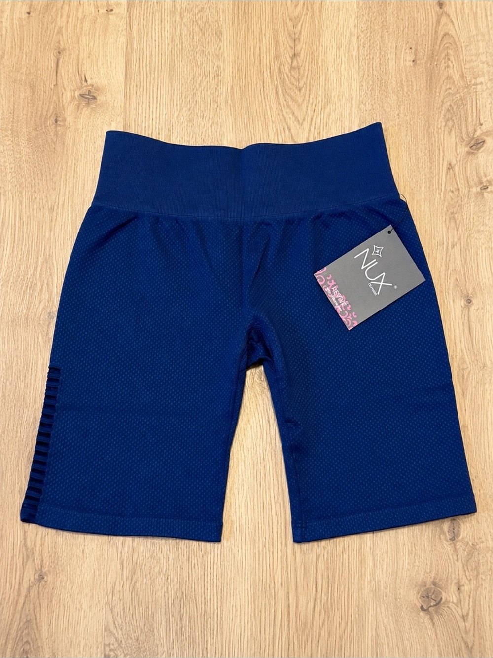 NUX Alana Seamless Biker Shorts Navy Textured Compression Shorts Small NWT